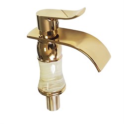 Смеситель для раковины , ПЛОСКИЙ гусак , корпус из светлого камня с вставками светлого ЗОЛОТА , шаровый - фото 40971